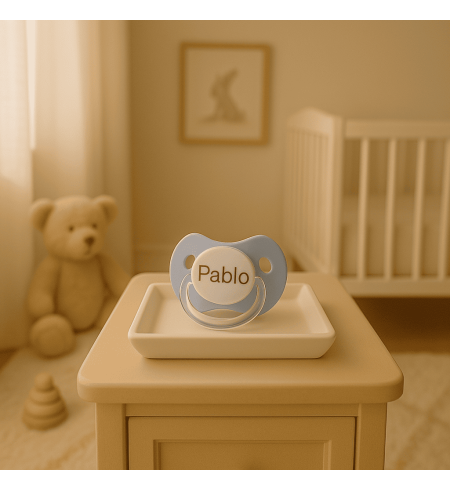 Pack de 2 chupetes personalizados con sujetachupete | Regalo único y práctico para bebé