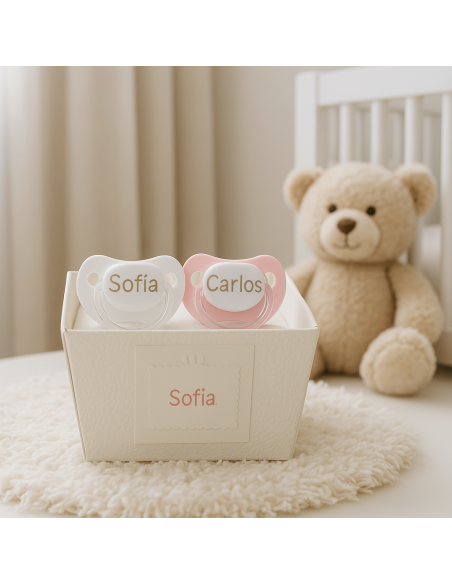 Kit de regalo baberos y chupetes personalizados | Un detalle único para el bebé