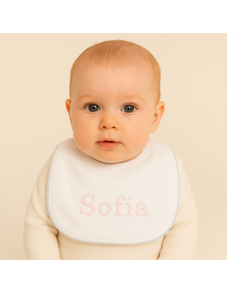 Set de baberos bordados con nombre del bebé | Regalo personalizado y práctico