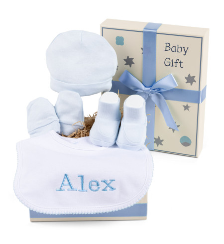 Caja Regalo con Set de Algodón y Babero Personalizado – Perfecto para Recién Nacido
