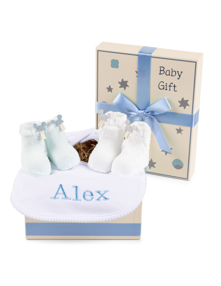 Caja Regalo con Calcetines, Babero Bordado y Detalles Únicos – Ideal para Regalo