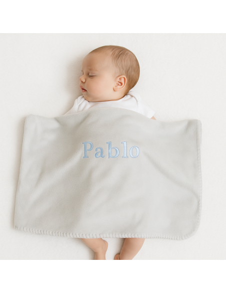 Canastilla con manta bordada y peluche | Regalo completo para recién nacido