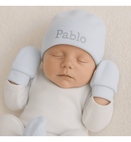 Conjunto de patucos, manoplas y gorro personalizado | Regalo tierno y funcional para bebé