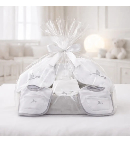 Set de baberos bordados con nombre del bebé | Regalo personalizado y práctico