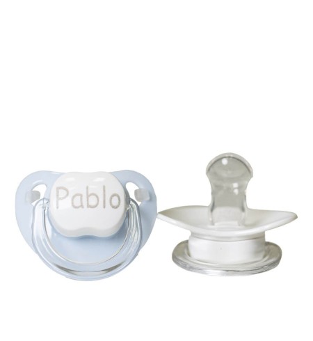 Pack de dos chupetes y babero azul
